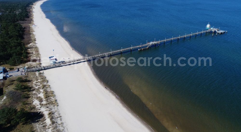 Seebad Ahlbeck from above - Sand and beach landscape at the pier in the seaside resort Ahlbeck in Heringsdorf on the island of Usedom in the state Mecklenburg-Western Pomerania