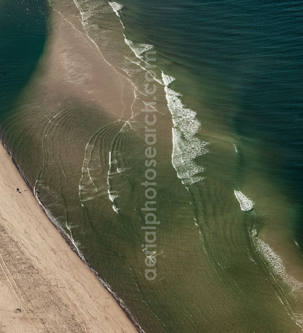 Sylt from the bird's eye view: Beach landscape along the in Sylt in the state Schleswig-Holstein, Germany