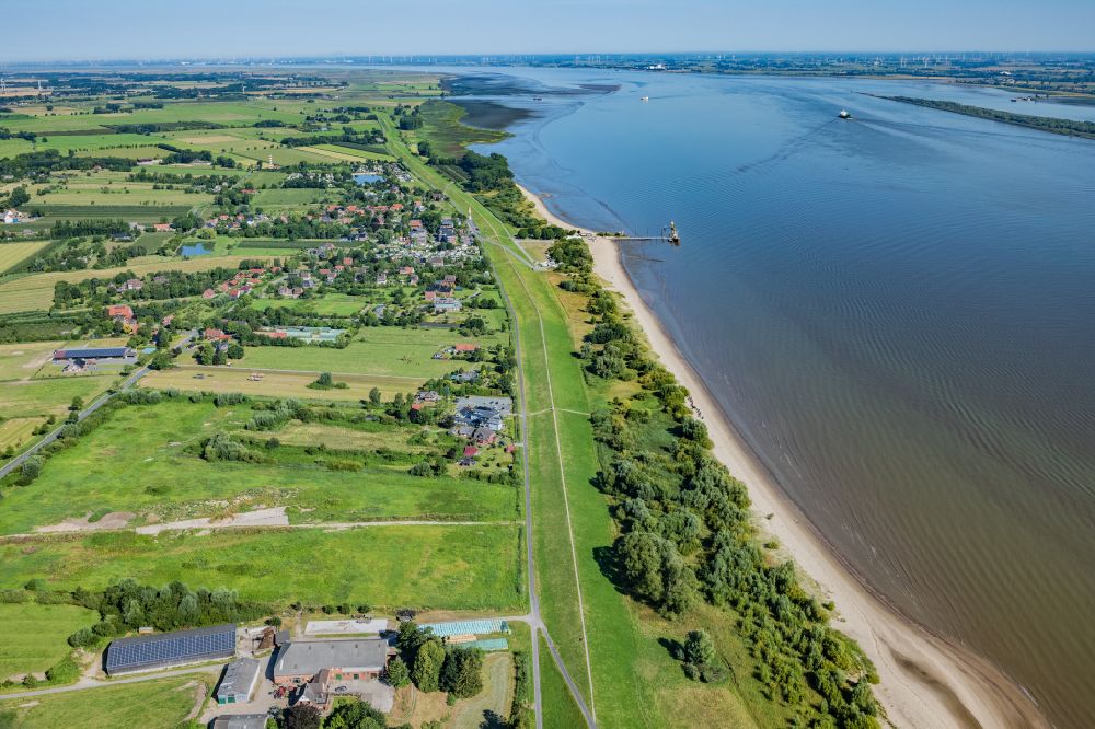 Aerial photograph Drochtersen - Sandy beach landscape along the banks of the river with Anleger auf Krautsond in Drochtersen in the state Lower Saxony, Germany