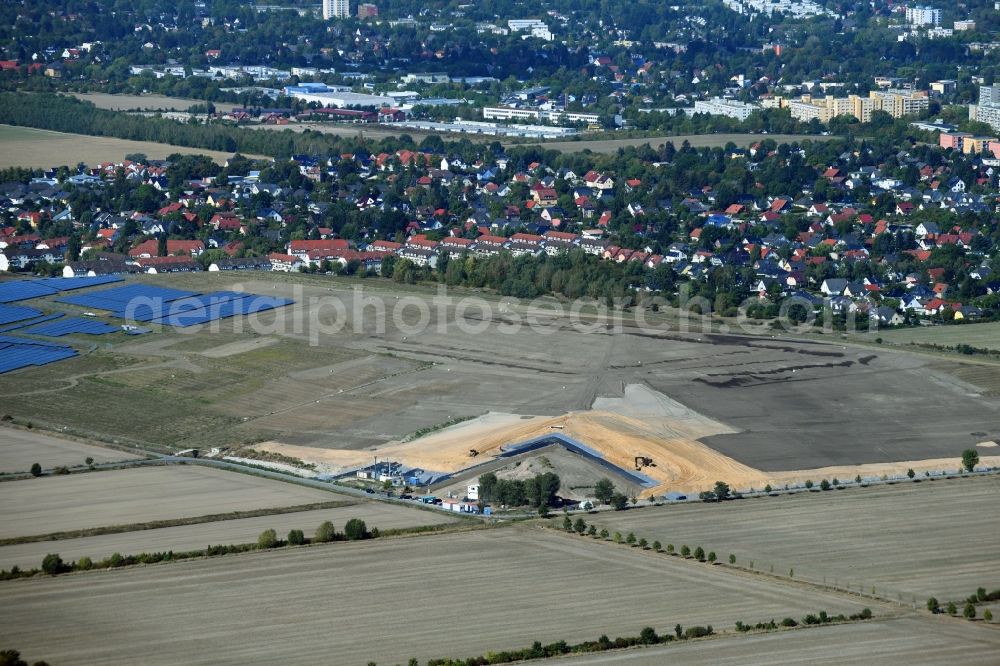 Aerial image Großziethen - Renovation, sealing and restoration work on the site of the refurbished landfill Deponie Grossziethen in Grossziethen in the state Brandenburg, Germany