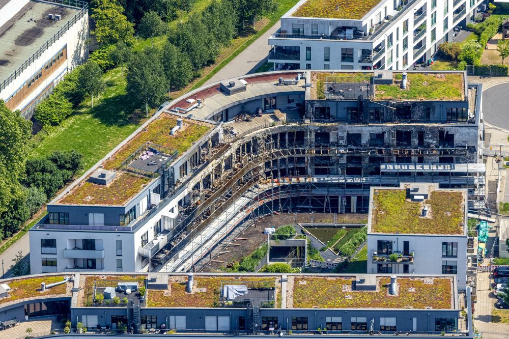Essen from the bird's eye view: Construction on fire- Ruins an apartment building on Bargmannstrasse in the district Stadtkern in Essen at Ruhrgebiet in the state North Rhine-Westphalia, Germany