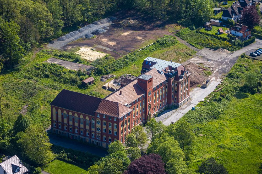 Oeventrop from above - Roof truss renovation and restoration of the building of the former senior citizens' home Klosterberg in Arnsberg in the Ruhr area in the state North Rhine-Westphalia, Germany
