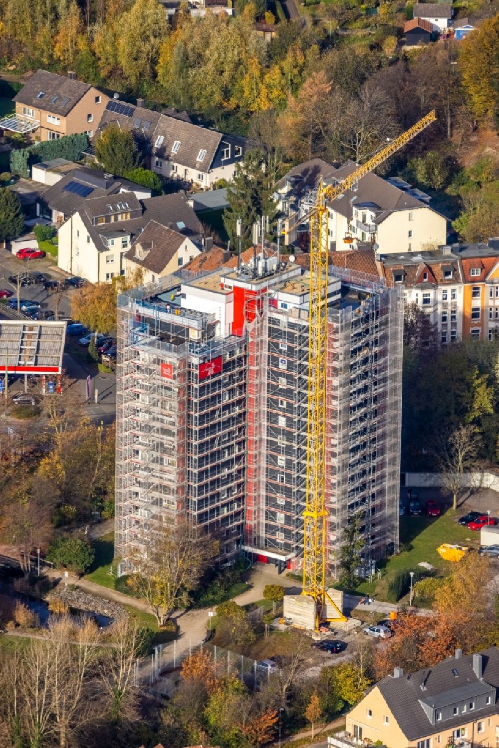 Aerial photograph Bochum - Construction site for reconstruction and modernization and renovation of a building eines Hochhaus- Wohnquartiers on Kulmer Strasse in the district Wiemelhausen in Bochum in the state North Rhine-Westphalia, Germany