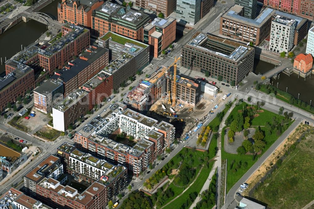 Aerial image Hamburg - Construction site for reconstruction and modernization and renovation of a building of Kulturcompagnie on Shanghaiallee in the district HafenCity in Hamburg, Germany