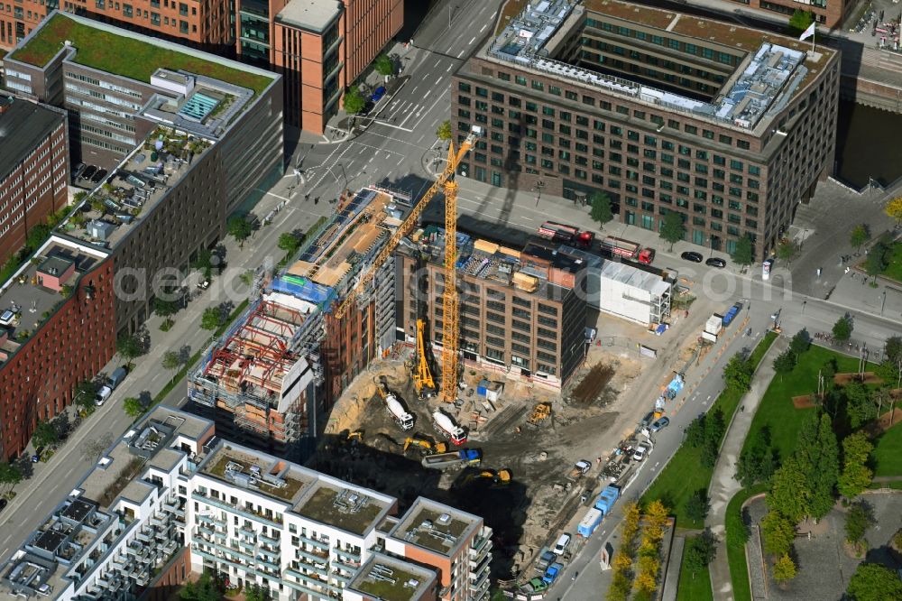 Hamburg from above - Construction site for reconstruction and modernization and renovation of a building of Kulturcompagnie on Shanghaiallee in the district HafenCity in Hamburg, Germany
