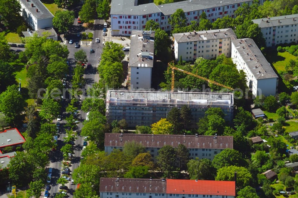 Aerial image Berlin - Construction site for reconstruction and modernization and renovation of a building Terraced house on Rixdorfer Strasse in the district Mariendorf in Berlin, Germany