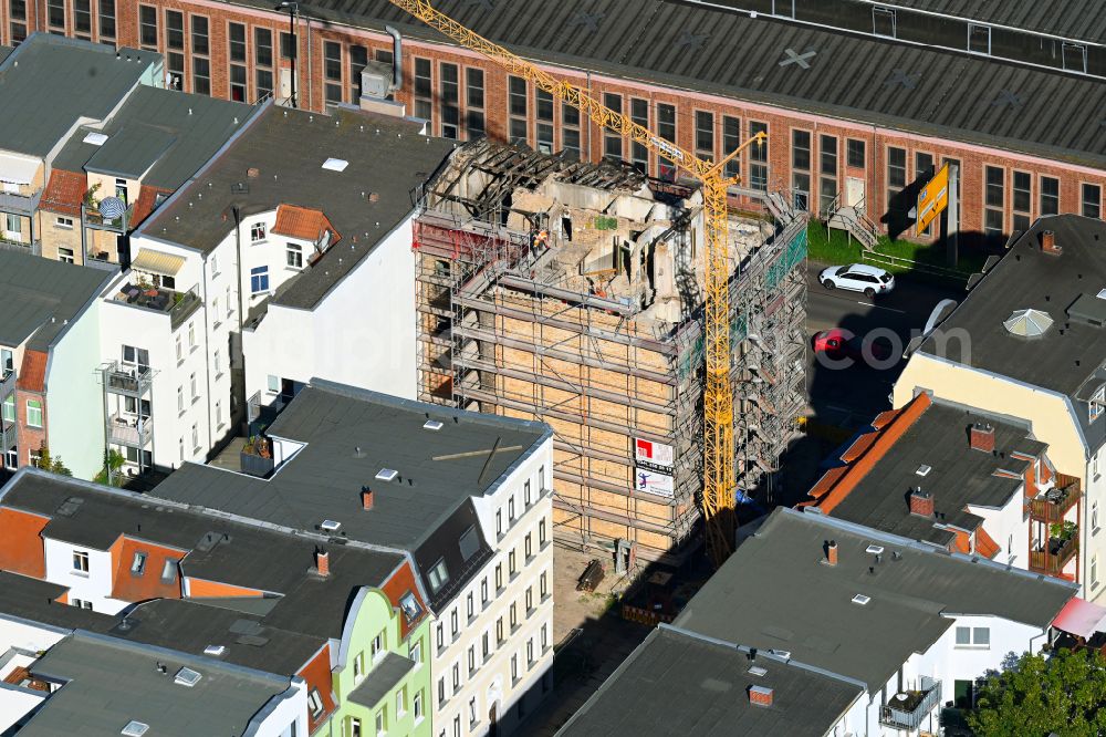 Aerial photograph Halle (Saale) - Construction site for reconstruction and modernization and renovation of a building Volkmannstrasse corner Krukenbergstrasse in Halle (Saale) in the state Saxony-Anhalt, Germany