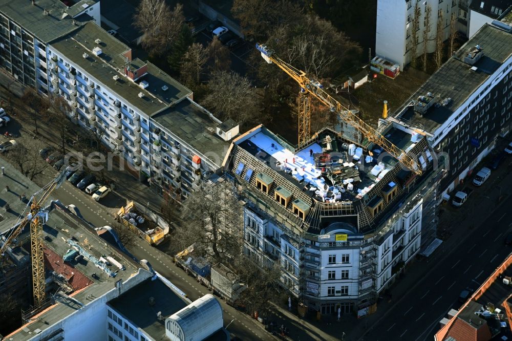 Aerial photograph Berlin - Construction site for reconstruction and modernization and renovation of a residential - commercial building on Lietzenburger Strasse corner Uhlandstrasse in the district Charlottenburg in Berlin, Germany