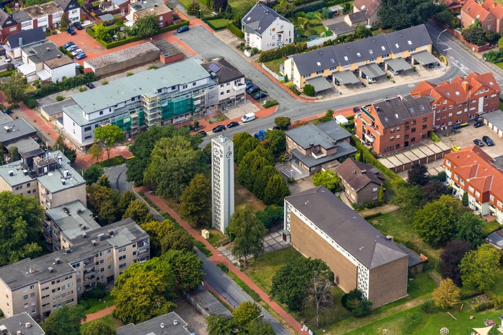 Werne from above - Construction site for reconstruction and modernization and renovation of a building to the creation of penthouse apartments near St. Johannes in Werne in the state North Rhine-Westphalia, Germany