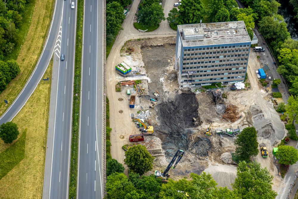 Arnsberg from the bird's eye view: Conversion, modernization and renovation work on the high-rise building of the town hall of the city administration on place Rathausplatz in Arnsberg at Sauerland in the state North Rhine-Westphalia, Germany