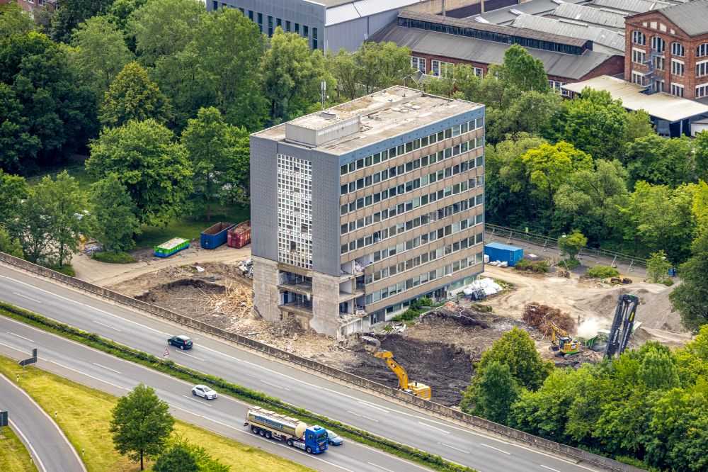 Aerial image Arnsberg - Conversion, modernization and renovation work on the high-rise building of the town hall of the city administration on place Rathausplatz in Arnsberg at Sauerland in the state North Rhine-Westphalia, Germany