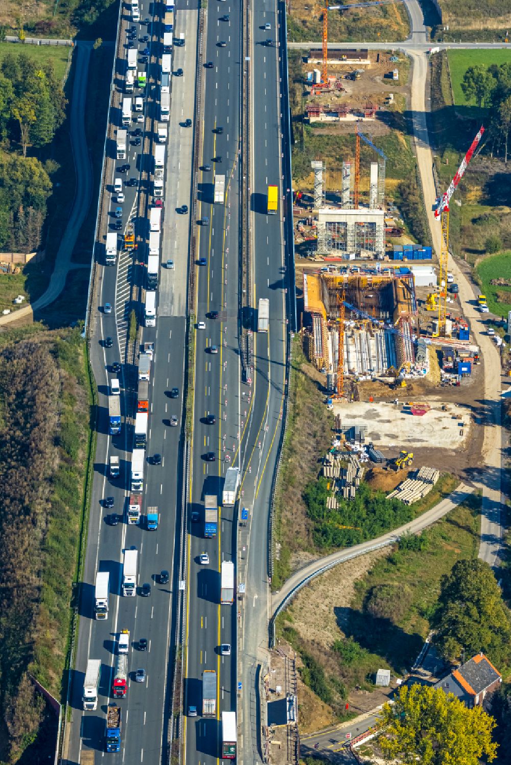 Unna from above - Construction site for the rehabilitation and repair of the motorway bridge construction Liedbachtalbruecke of BAB A1 in the district Massener Heide in Unna at Ruhrgebiet in the state North Rhine-Westphalia, Germany