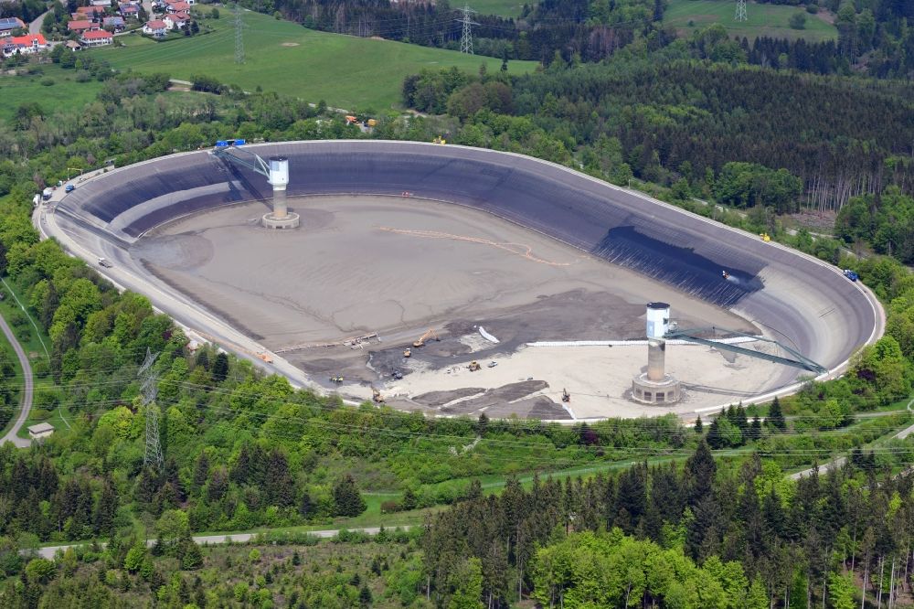 Aerial photograph Bad Säckingen - High storage reservoir Eggbergbecken in the district Egg of the village Rickenbach in the state Baden-Wurttemberg, Germany is rehabbed and cleaned. Situated on the high plateau of the Hotzenwald above the Upper Rhine valley near Bad Saeckingen