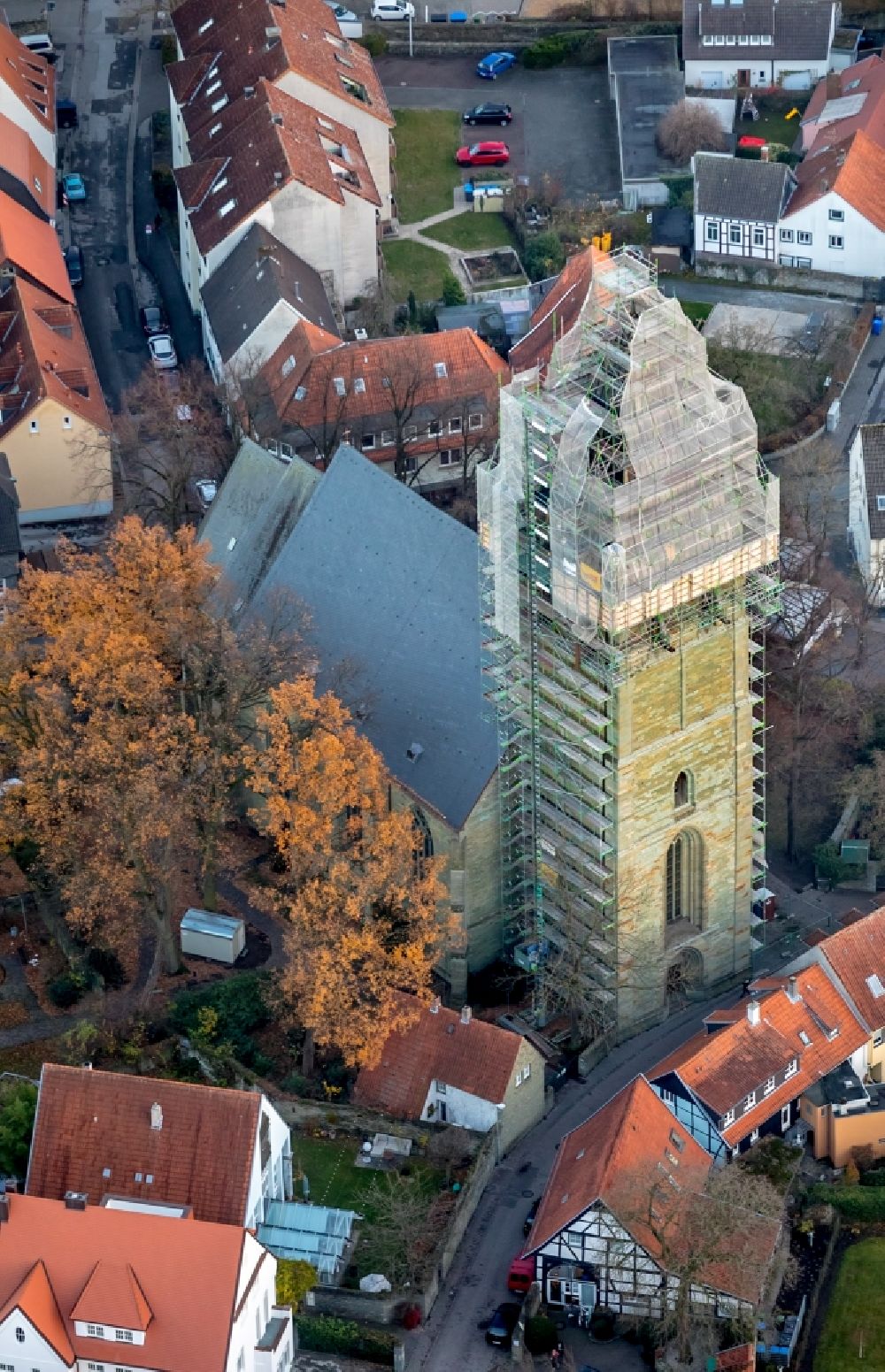 Aerial photograph Soest - Construction site of the historic monument on Kirchengebaeude of St. Paulikirche on Paulistrasse in Soest in the state North Rhine-Westphalia, Germany