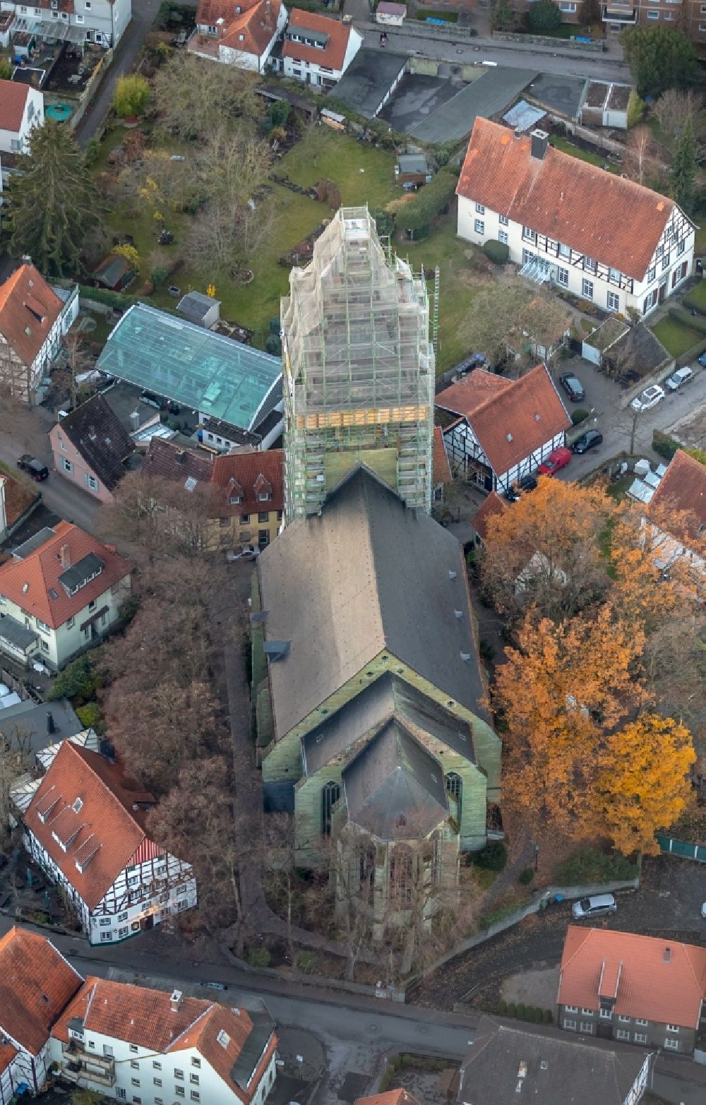 Soest from above - Construction site of the historic monument on Kirchengebaeude of St. Paulikirche on Paulistrasse in Soest in the state North Rhine-Westphalia, Germany