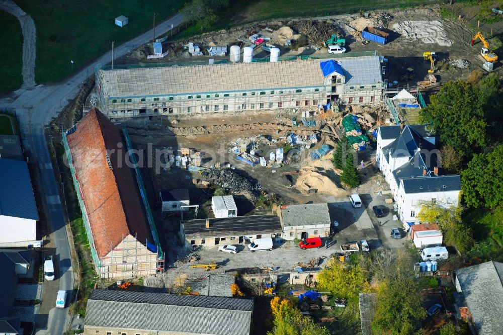 Klein Kreutz from the bird's eye view: Constuction site and renovation works on building and manor house of the farmhouse in Klein Kreutz in the state Brandenburg, Germany