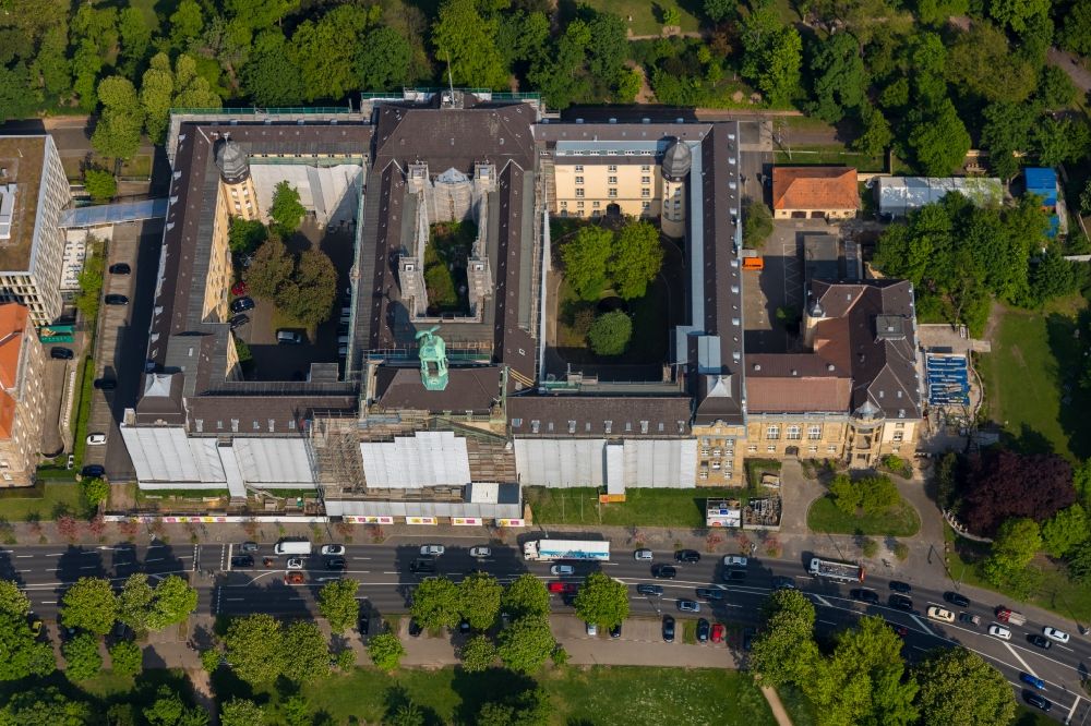 Düsseldorf from the bird's eye view: Renovation work on the building of the district government in Dusseldorf in the federal state of North Rhine-Westphalia