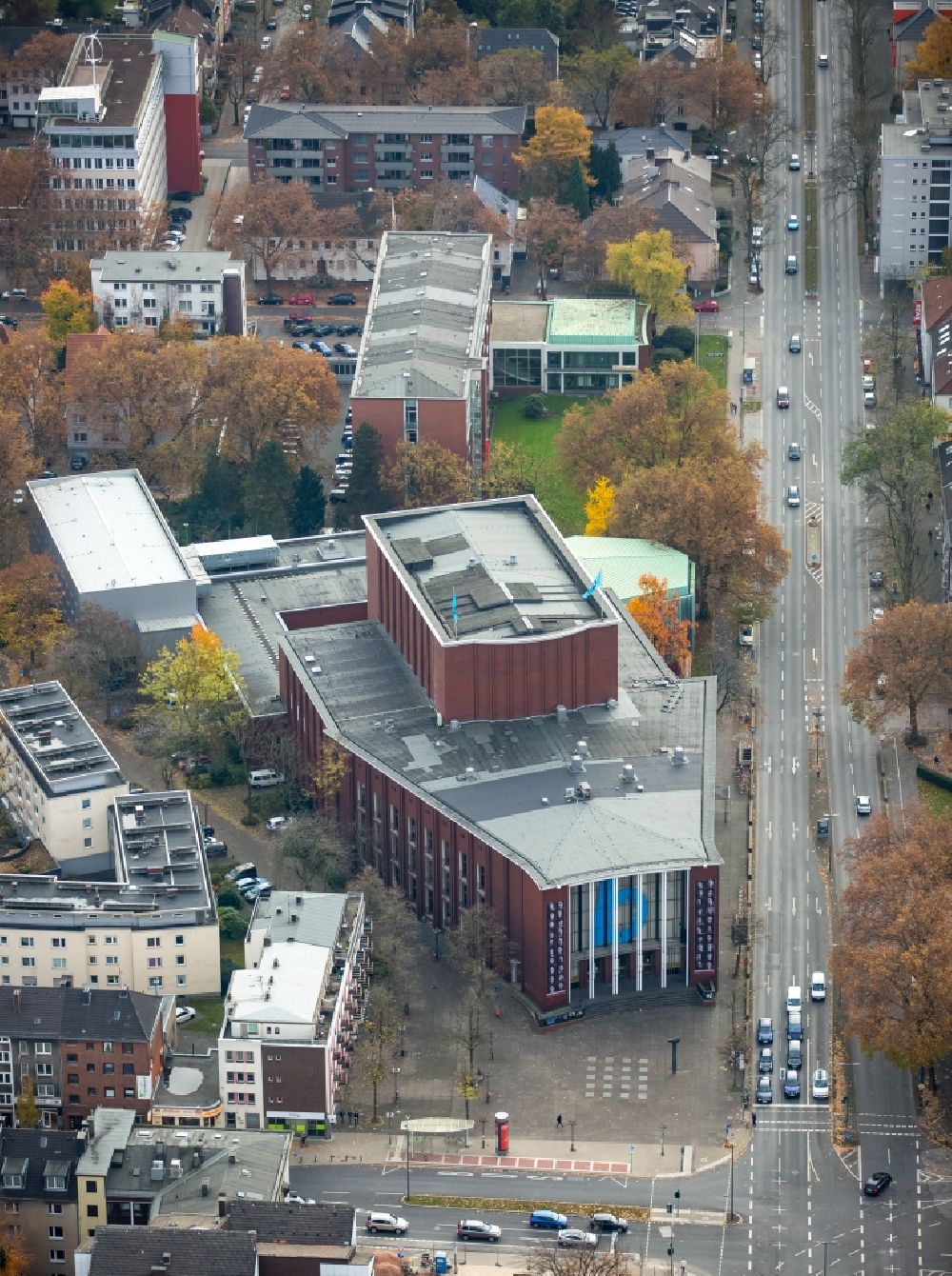 Aerial photograph Bochum - Theatre Bochum in Bochum in the state of North Rhine-Westphalia. In the Background the tax centre