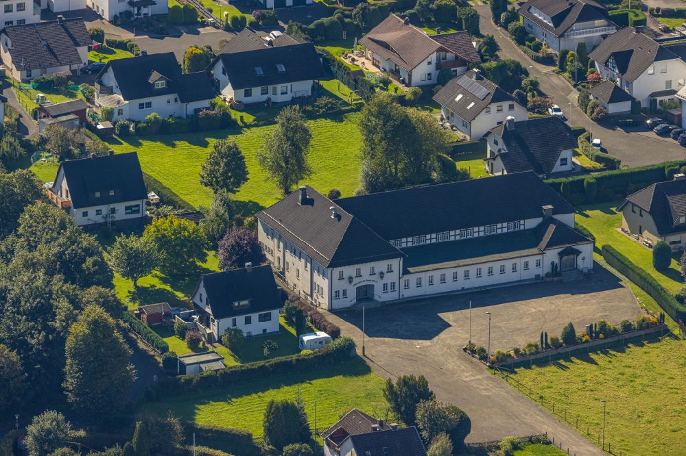 Heggen from above - Buildings and facilities of the shooting range of the Schuetzenverein Heggen 1867 e.V. on the street Auf dem Hahne in Heggen in the Sauerland in the state North Rhine-Westphalia, Germany