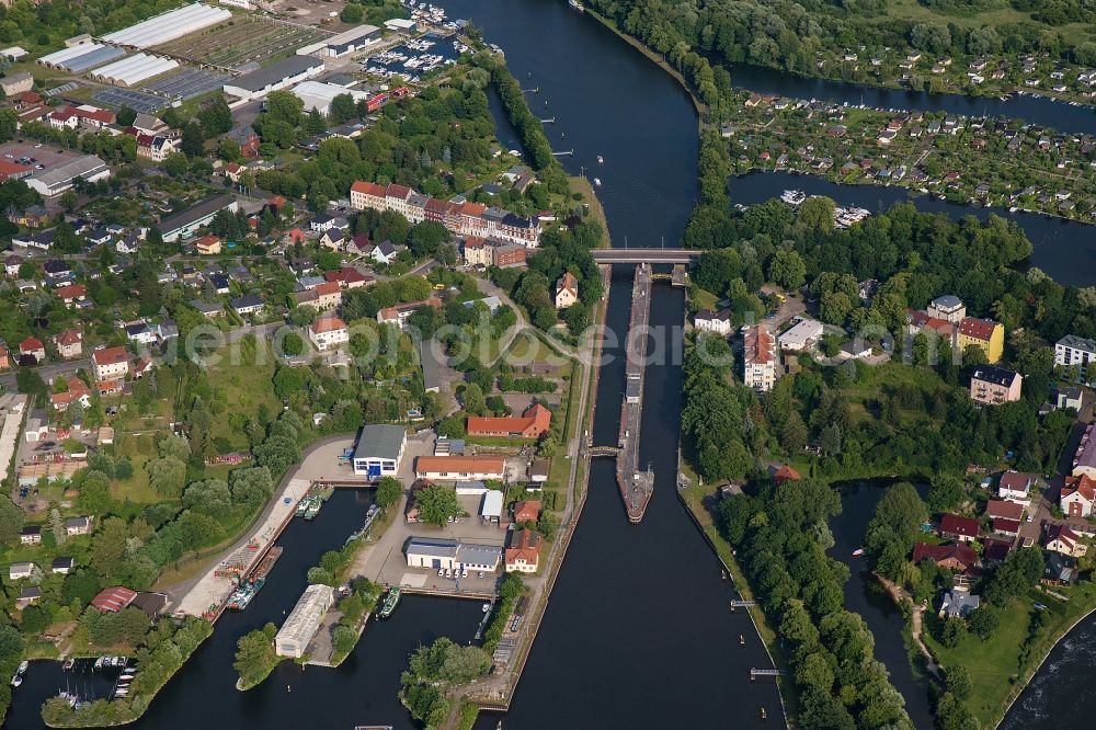 Aerial photograph Brandenburg an der Havel - Brandenburg lock and the surrounding area in Brandenburg an der Havel in Brandenburg