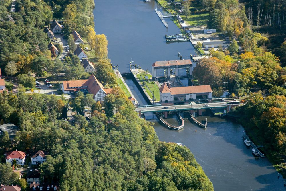 Kleinmachnow from above - The monumental sluice in Kleinmachnow, is the most remarkable building of the Teltow canal