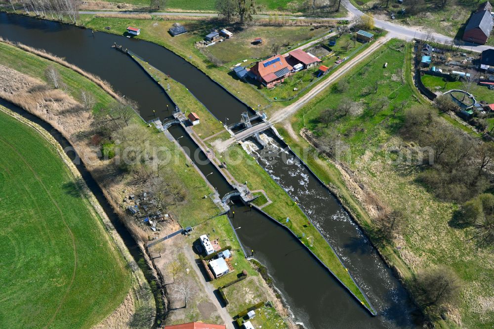 Aerial photograph Eldena - Locks - plants on the banks of the waterway of the MEW Mueritz-Elde-Wasserstrasse in Eldena in the state Mecklenburg - Western Pomerania, Germany