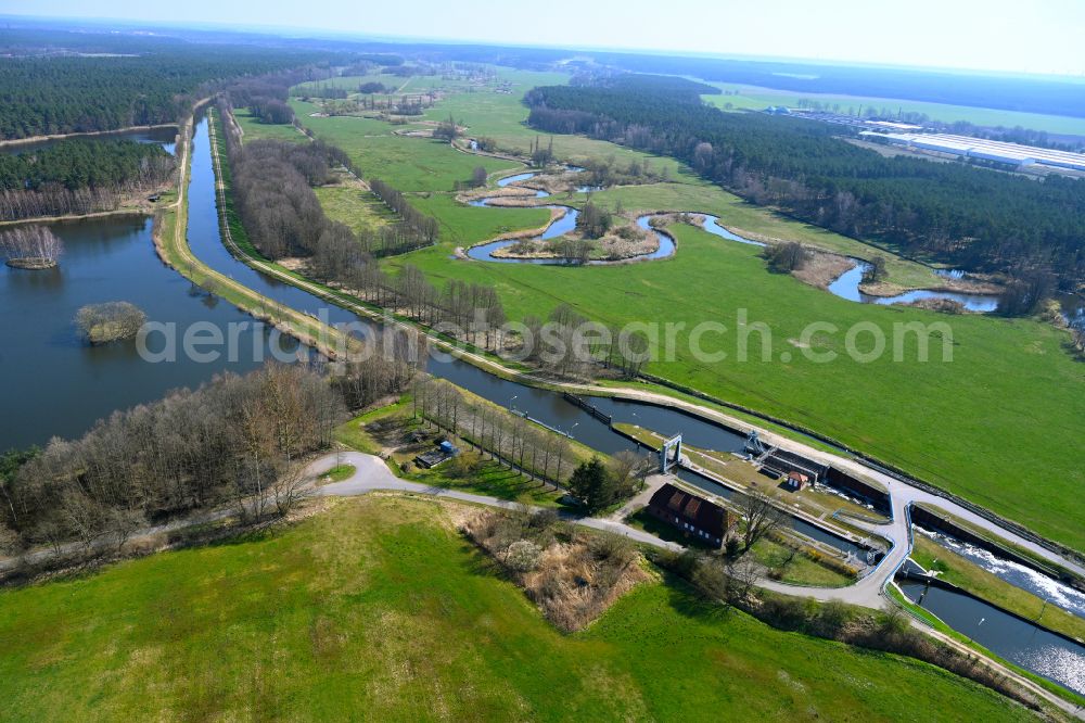 Aerial image Güritz - Locks - plants on the banks of the waterway of the MEW Mueritz-Elde-Wasserstrasse in Gueritz in the state Mecklenburg - Western Pomerania, Germany