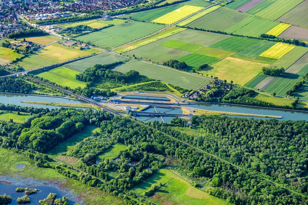 Aerial photograph Sülfeld - Locks - plants on the banks of the waterway of the Mittellandkanal in Suelfeld in the state Lower Saxony
