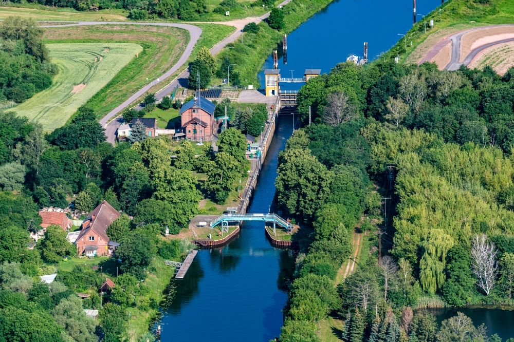 Aerial image Parey - Lock systems on the bank of the waterway Pareyerverbindkanal in Parey in the state Saxony-Anhalt, Germany
