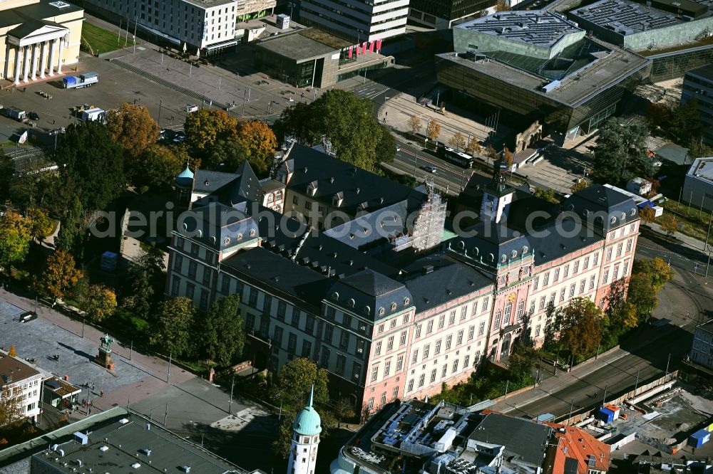 Aerial photograph Darmstadt - Palace complex of the Residenzschloss between Friedensplatz and Marktplatz in Darmstadt in the state Hesse, Germany