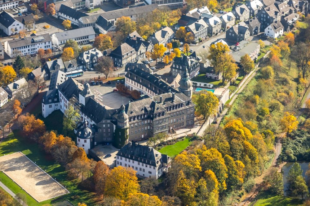Aerial image Bad Berleburg - Castle Berleburg in Bad Berleburg in the county district Siegen-Wittgenstein in the state of North Rhine-Westphali. The castle is now owned by the family Sayn-Wittgenstein-Berleburg and is used as a museum