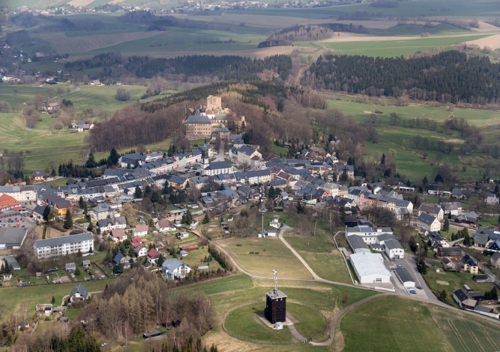 Aerial photograph Frauenstein - The Frauenstein palace and the ruin of the Frauenstein castle in the city Frauenstein in saxony