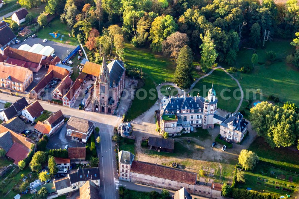 Aerial image Froeschwiller - Building complex in the park of the castle Chateau de Froeschwiller on street Rue Principale in Froeschwiller in Grand Est, France