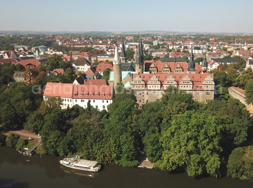 Aerial photograph Merseburg (Saale) - View of Castle and the Cathedral of St. Johannes and St. Laurentius, a building in the street with the Romanesque in Merseburg in Saxony-Anhalt