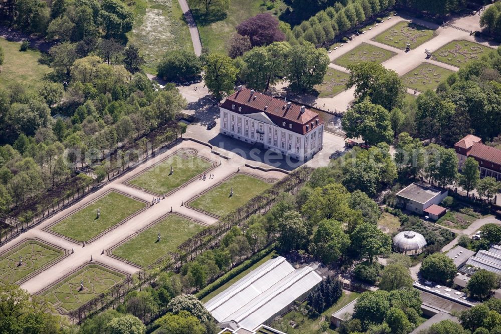 Aerial image Berlin - Palace Schloss Friedrichsfelde in the Tierpark zoo in the Friedrichsfelde neighborhood of the district of Lichtenberg in Berlin, Germany. The castle is located in the Northeastern corner of the park