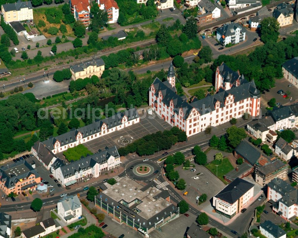 Hadamar from the bird's eye view: Castle Hadamar in the town of Hadamar in the state of Hesse. The Renaissance Castle with its elaborate white facade is located in the west of the city centre of Hadamar. The listed building is home to the court of Hadamar and the town museum