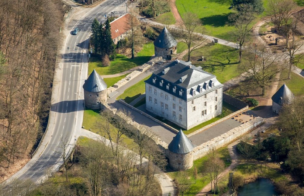 Velbert from the bird's eye view: View of the castle Hardenberg in the district of Neviges in Velbert in the state of North Rhine-Westphalia