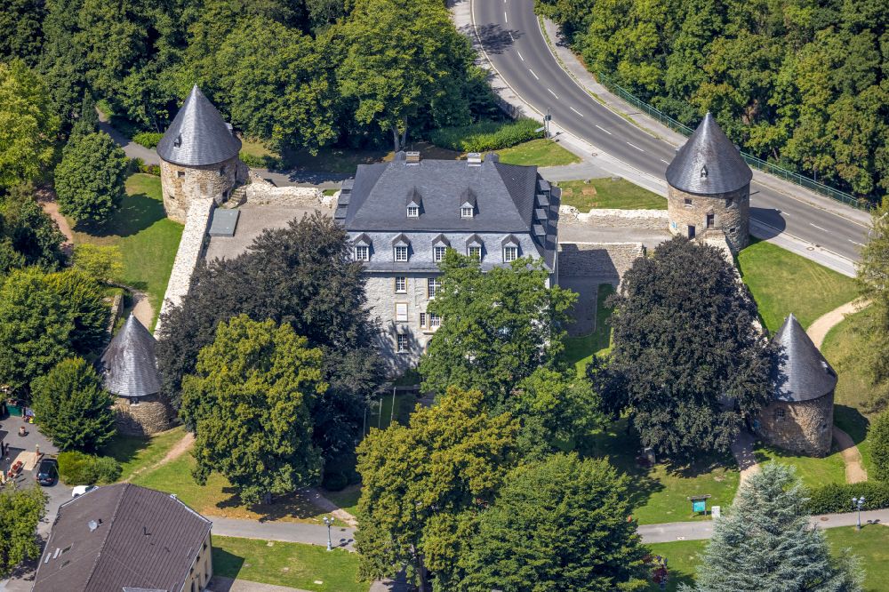 Aerial image Velbert - View of the castle Hardenberg in the district of Neviges in Velbert in the state of North Rhine-Westphalia