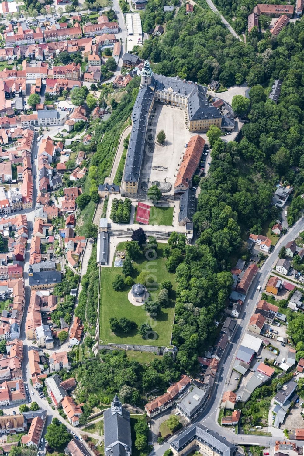 Aerial photograph Rudolstadt - Heidecksburg, the former residence of the princes of Schwarzburg in the center of Rudolstadt in Thuringia