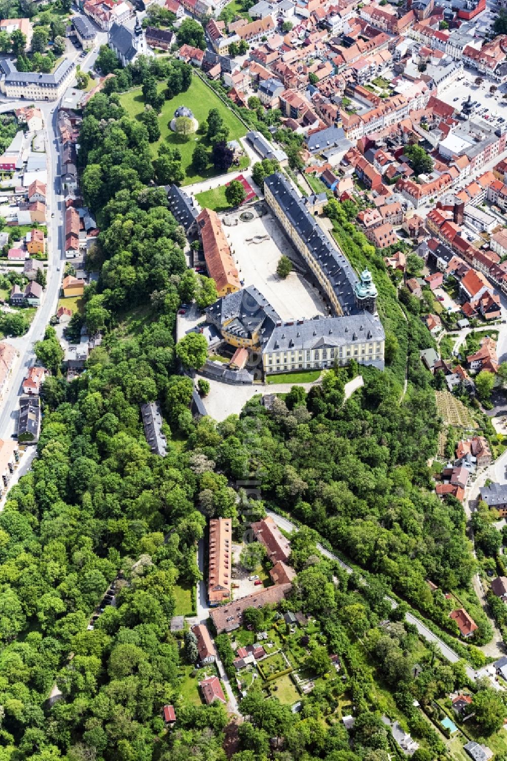 Aerial image Rudolstadt - Heidecksburg, the former residence of the princes of Schwarzburg in the center of Rudolstadt in Thuringia