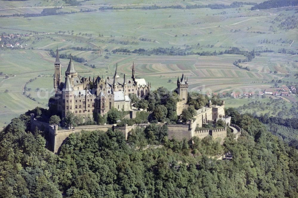 Aerial photograph Bisingen - Castle of Schloss Hohenzollern in Bisingen in the state Baden-Wuerttemberg, Germany
