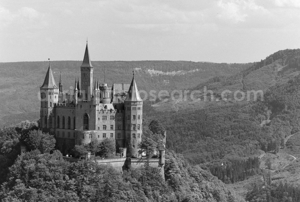 Aerial photograph Bisingen - Castle of Schloss Hohenzollern in Bisingen in the state Baden-Wuerttemberg, Germany