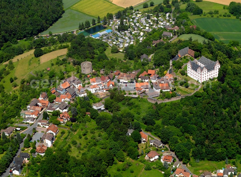 Aerial image Fischbachtal - Lichtenberg Palace in the county of Fischbachtal in the state of Hesse. The castle is located on a hill in the village. It belongs to the state of Hesse and is used as a residential facility. It also hosts the homeland museum and is used for various events