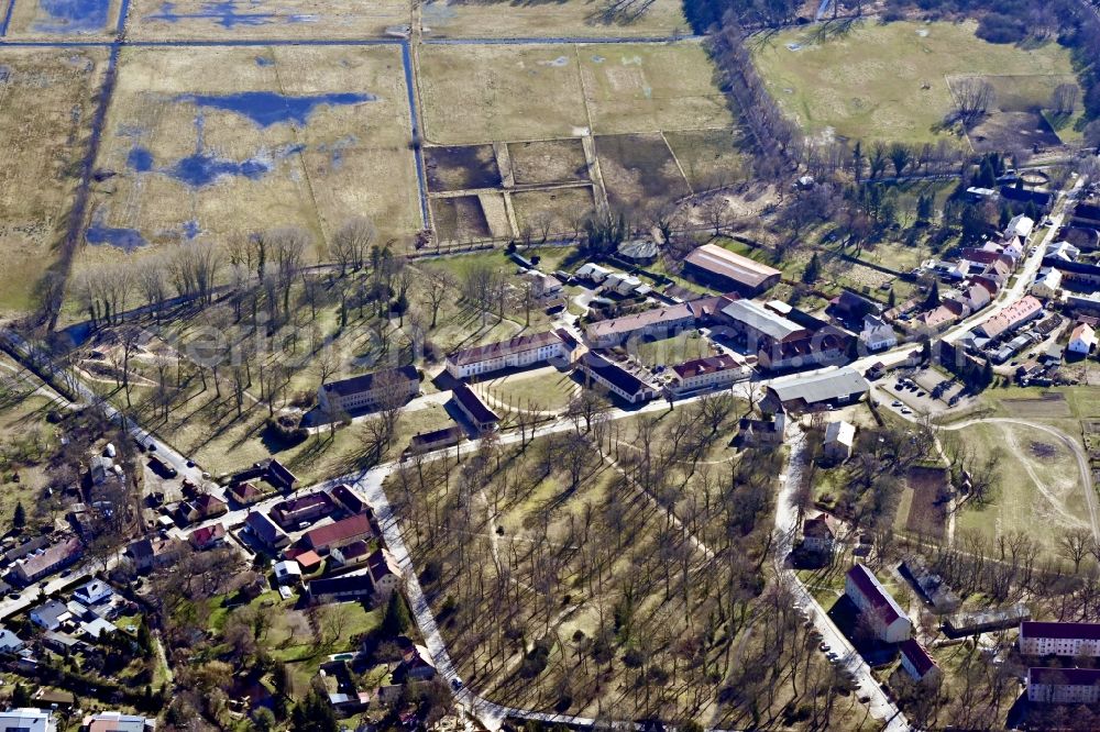 Aerial photograph Ketzin - Building complex in the park of the castle Paretz in the district Paretz in Ketzin in the state Brandenburg, Germany