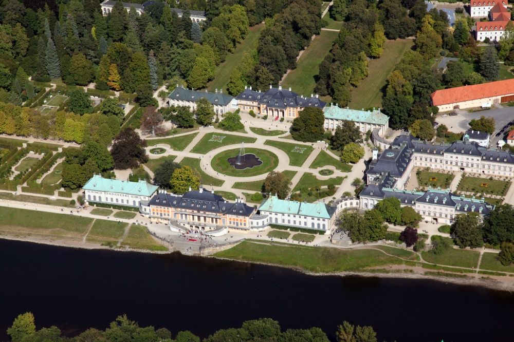 Aerial image Dresden - View of the buildings and the area of Pillnitz Castle on the Elbe in Dresden in the state Saxony. It is located in the district Pillnitz with the adjacent castle garden