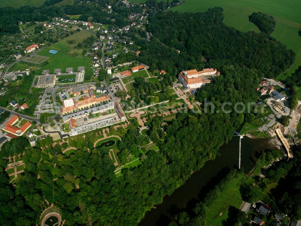 Aerial image Lichtenwalde - Building complex in the park of the castle Schloss and Park Lichtenwalde in Lichtenwalde in the state Saxony, Germany