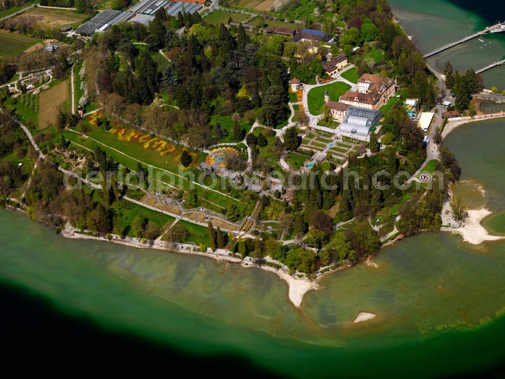 Aerial photograph Mainau - View of the castle and its church on the island of Mainau Castle on Bodensee in Baden-Wuerttemberg. 1739-1746 the German castle was built according to designs by Johann Caspar Bagnatos