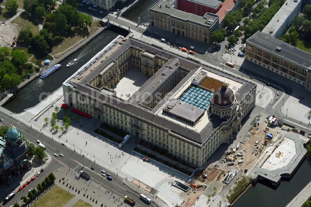 Aerial image Berlin - Construction site for the new building the largest and most important cultural construction of the Federal Republic, the building of the Humboldt Forum in the form of the Berlin Palace