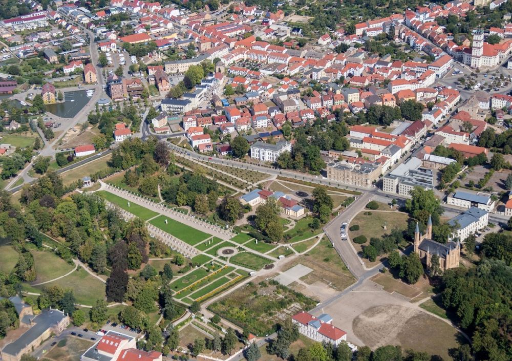 Aerial photograph Neustrelitz - Park of the castle in Neustrelitz in the state Mecklenburg - Western Pomerania, Germany