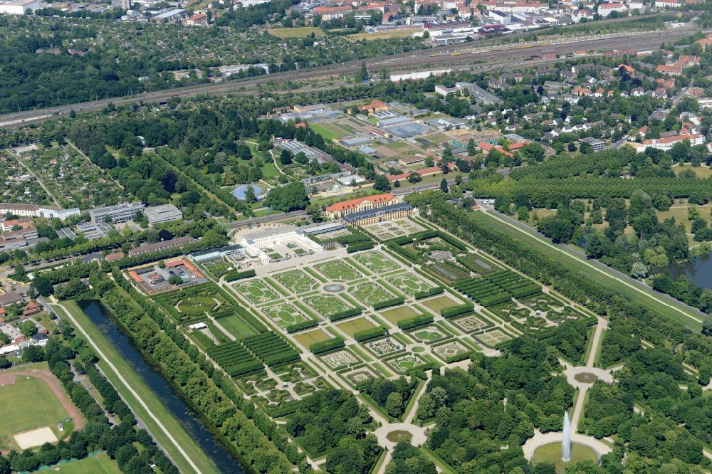 Hannover from the bird's eye view: Building complex in the park of the castle Herrenhausen Alte Herrenhaeuser Strasse in Hannover in the state Lower Saxony